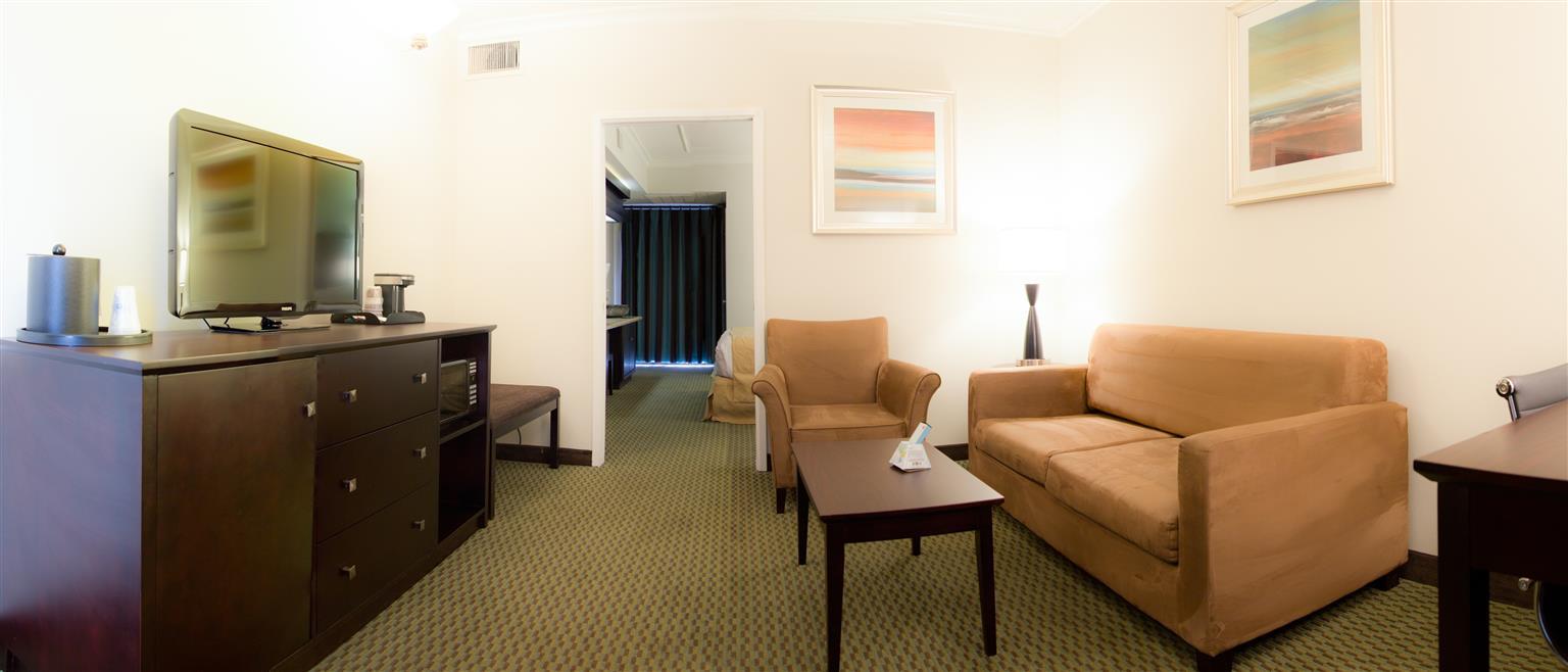 Best Western Plus Irvine Spectrum Motel 3*
